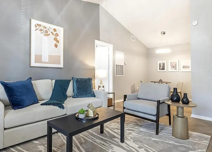 Landing Modern With Amazing Amenities Apartment Fort Worth