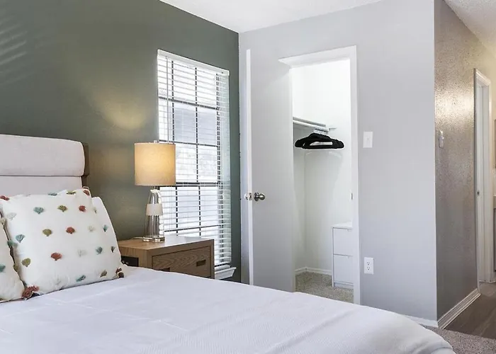 Landing Modern With Amazing Amenities Fort Worth