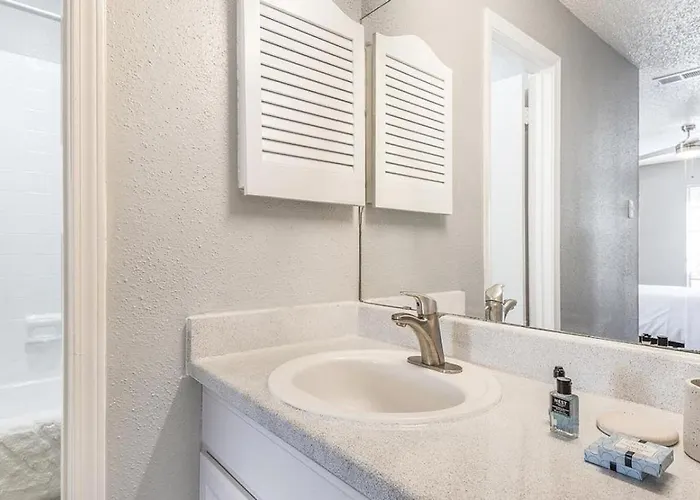 Landing Modern With Amazing Amenities * Fort Worth